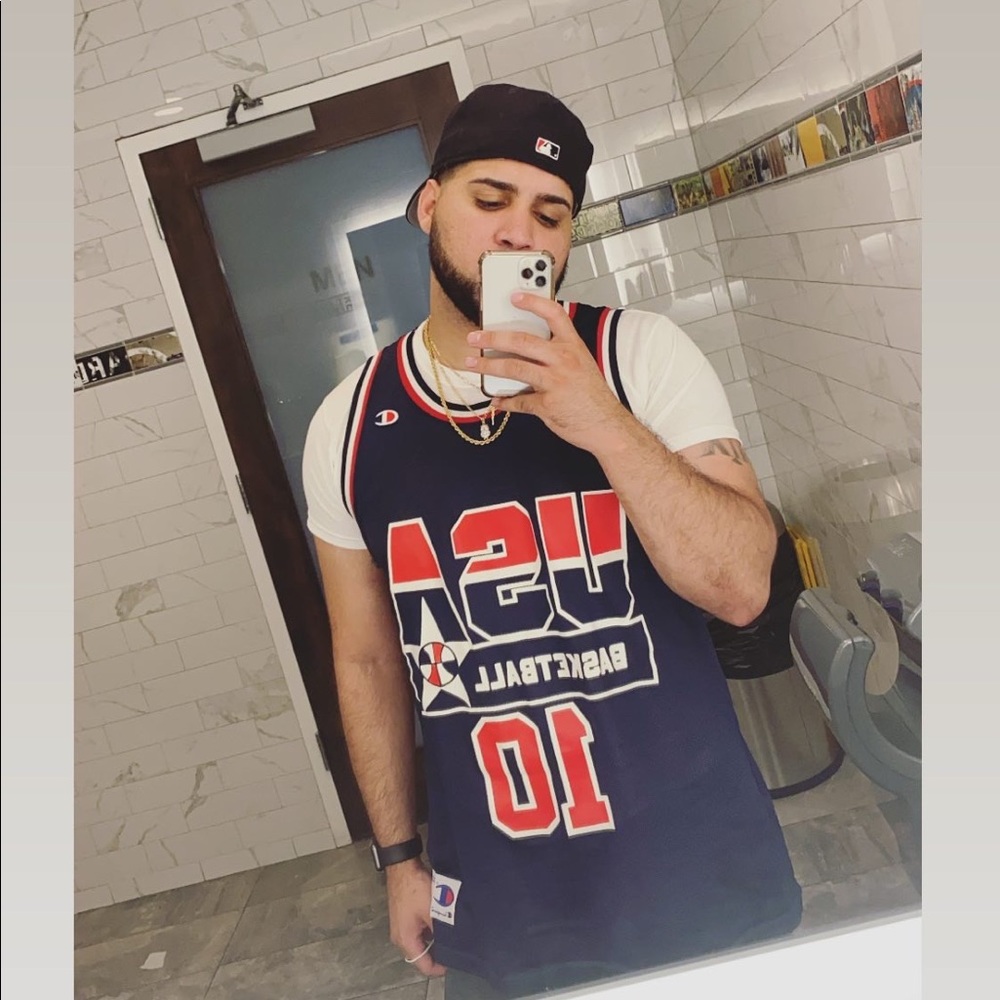 Meet your Posher, Ev